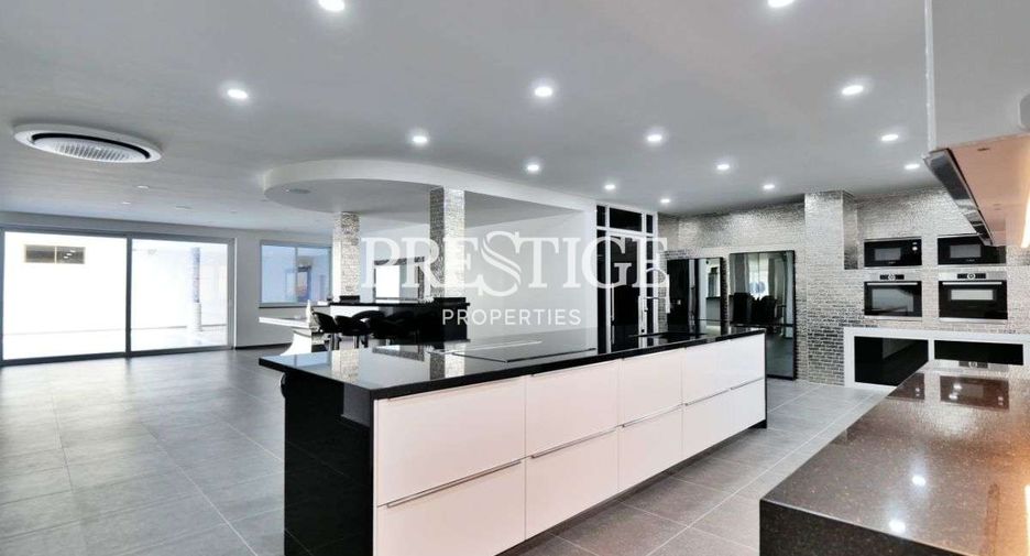 For sale 6 bedrooms house in Bang Lamung, Chonburi