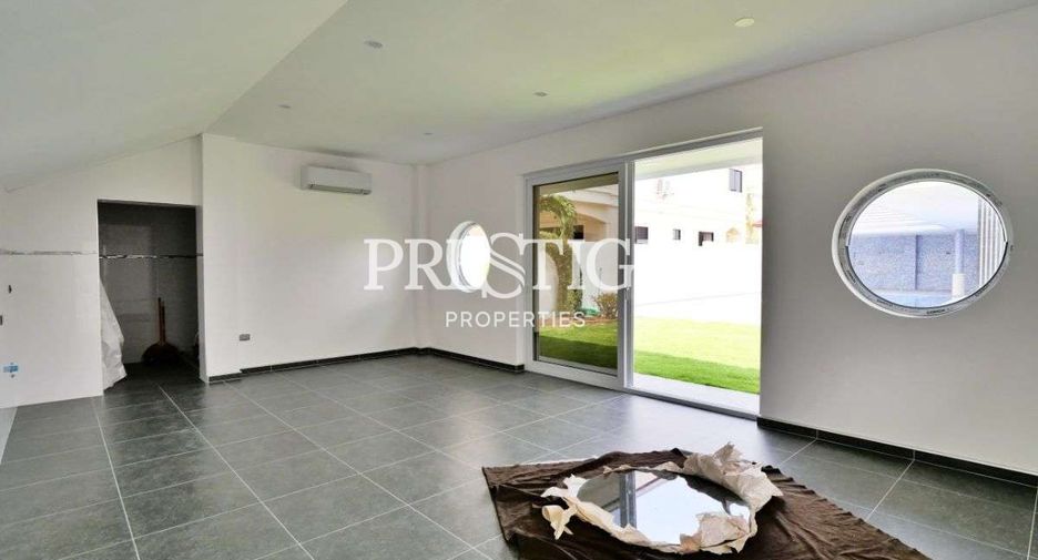For sale 6 bedrooms house in Bang Lamung, Chonburi