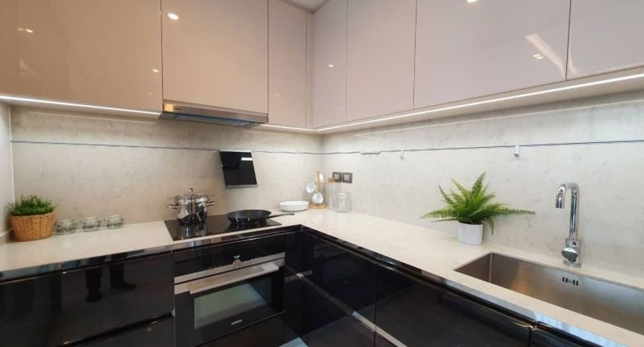 Wohnung zum Kauf mit 2 Zimmer in Sathon, Bangkok