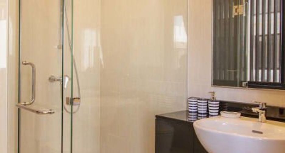 For rent 3 bedrooms townhouse in Mueang Phuket, Phuket
