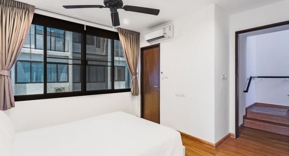 For rent 3 bedrooms townhouse in Mueang Phuket, Phuket