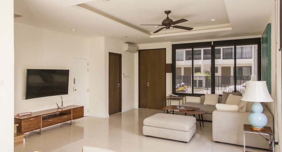 For rent 3 bedrooms townhouse in Mueang Phuket, Phuket