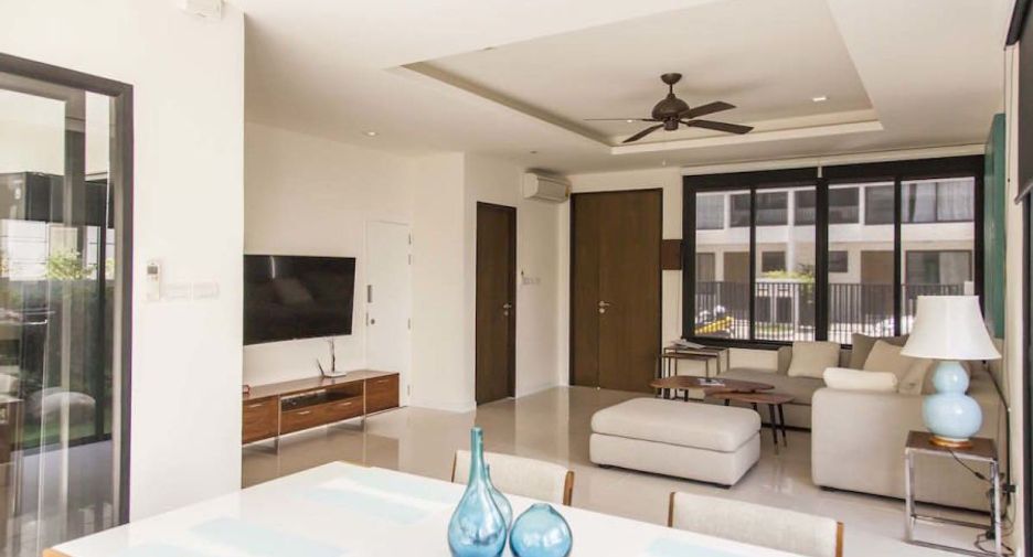 For rent 3 bedrooms townhouse in Mueang Phuket, Phuket