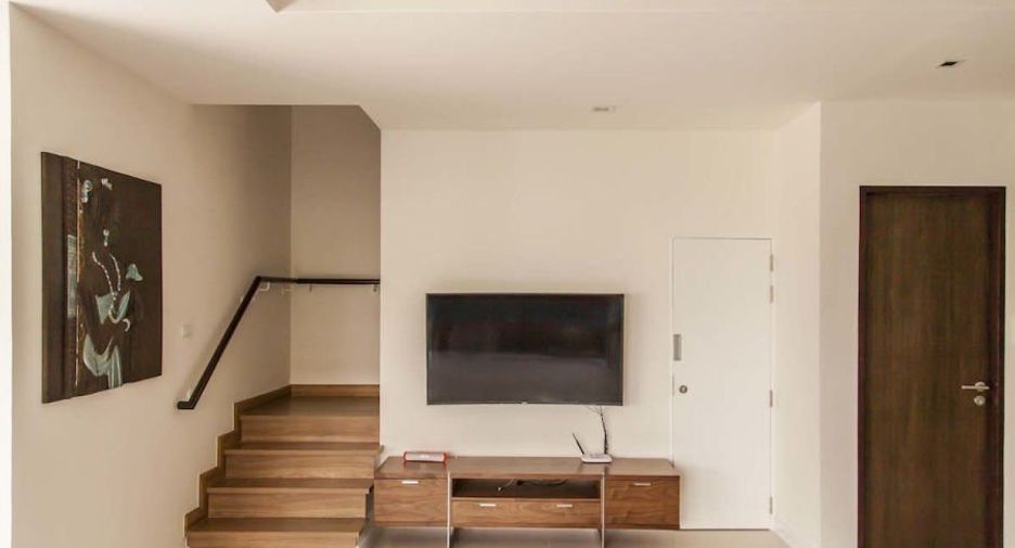 For rent 3 bedrooms townhouse in Mueang Phuket, Phuket