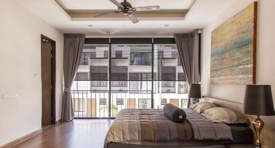 For rent 3 bedrooms townhouse in Mueang Phuket, Phuket