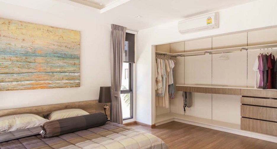 For rent 3 bedrooms townhouse in Mueang Phuket, Phuket
