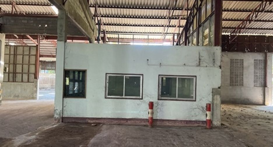 For sale warehouse in Wat Bot, Phitsanulok