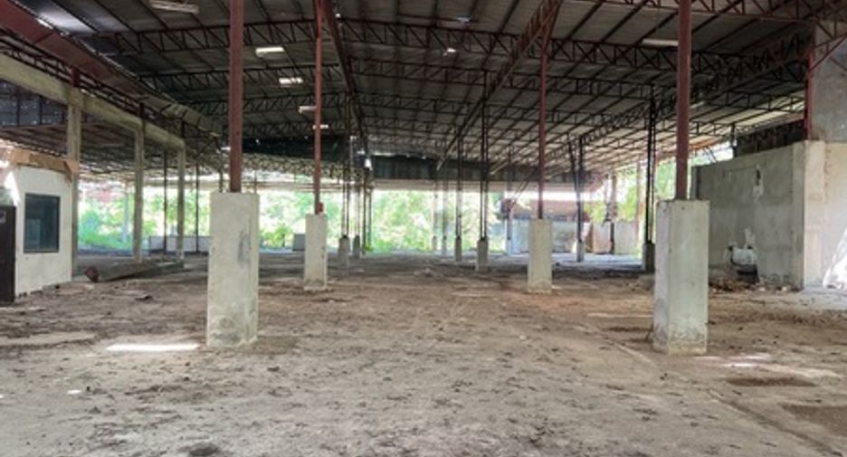 For sale warehouse in Wat Bot, Phitsanulok