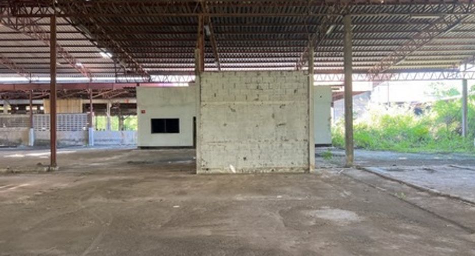 For sale warehouse in Wat Bot, Phitsanulok