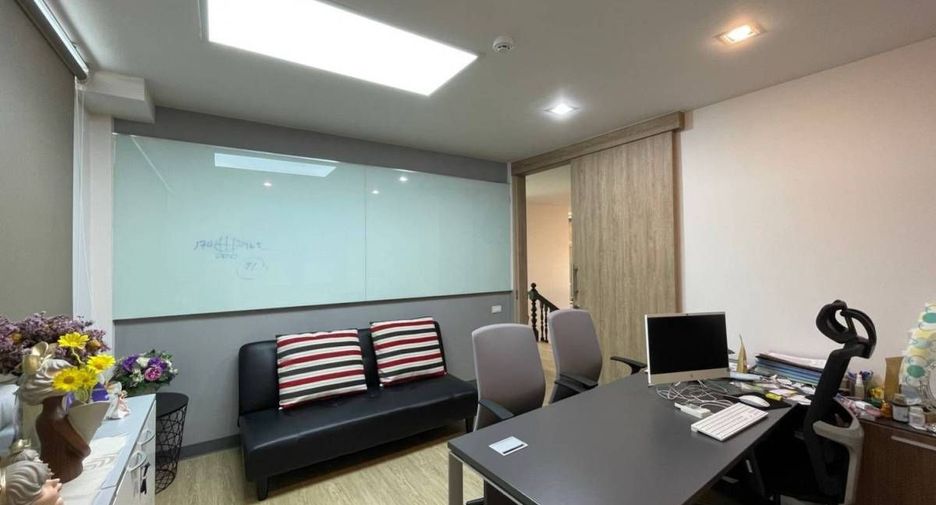 For rent 6 bed office in Watthana, Bangkok