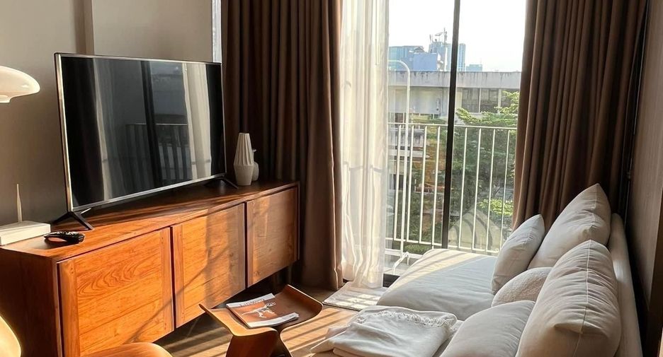 For sale studio condo in Phaya Thai, Bangkok