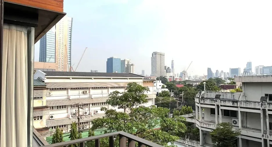 For sale studio condo in Phaya Thai, Bangkok