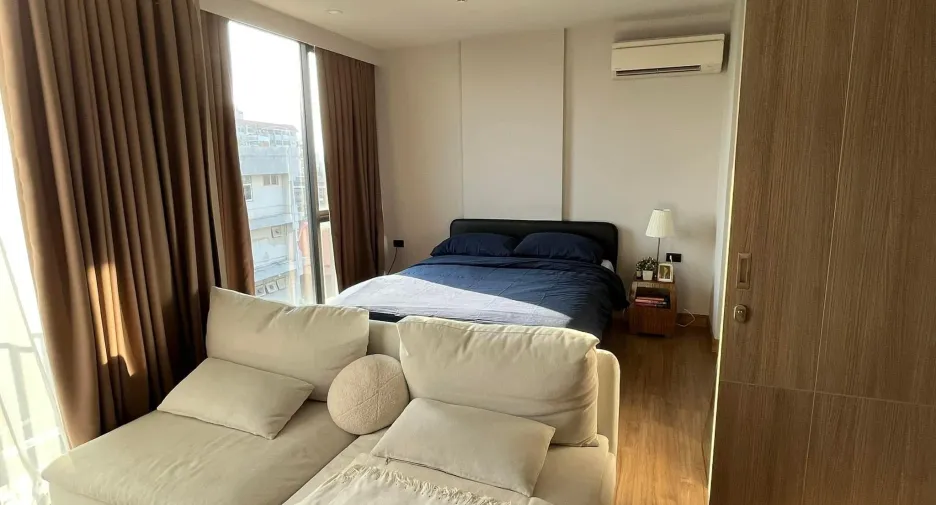 For sale studio condo in Phaya Thai, Bangkok