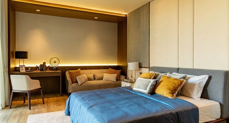 For rent 3 bedrooms condo in Khlong Toei, Bangkok