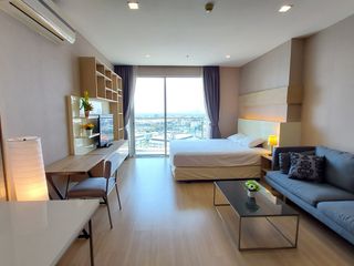 For sale スタジオ condo in Khlong Toei, Bangkok