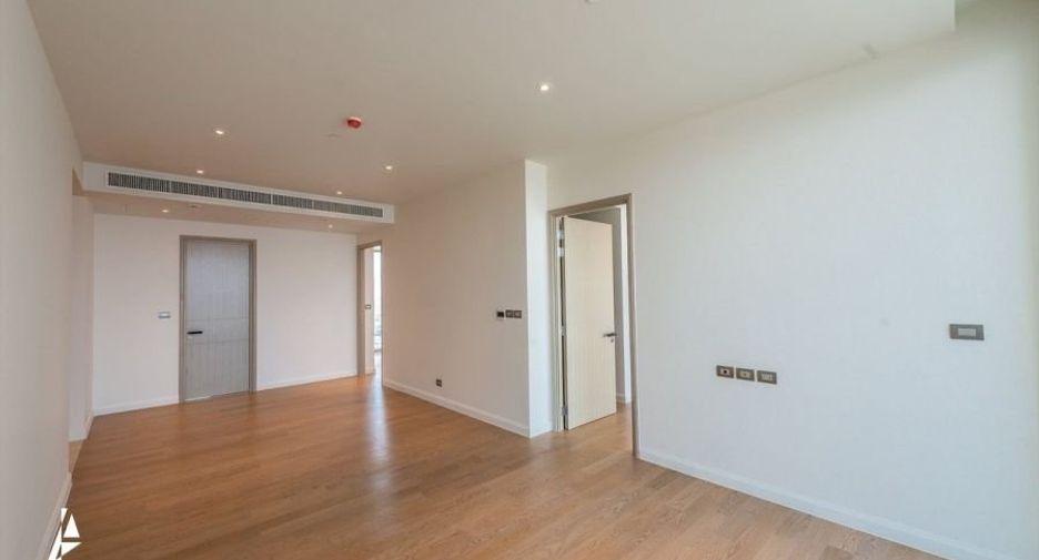For sale 2 bedrooms condo in Khlong San, Bangkok