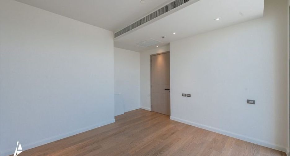 For sale 2 bedrooms condo in Khlong San, Bangkok