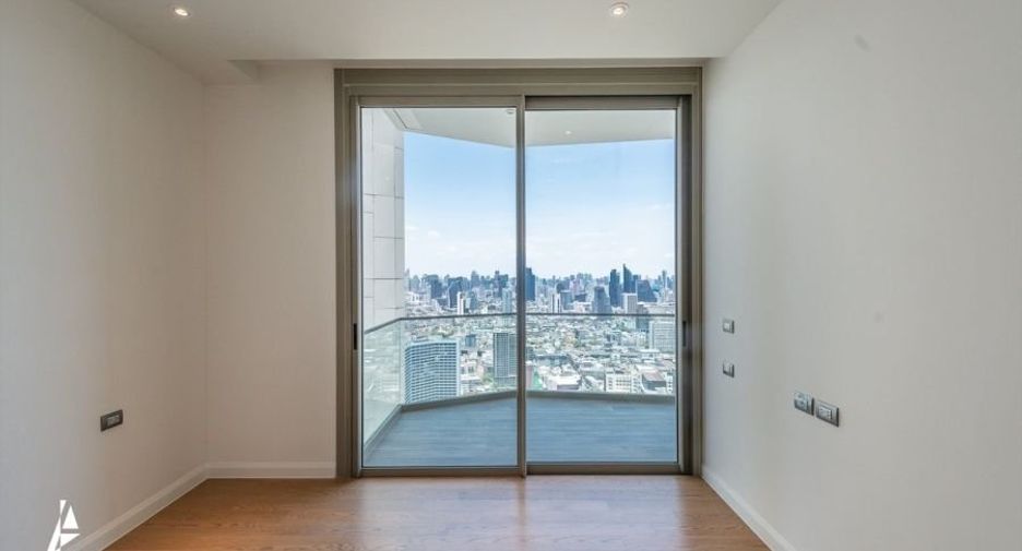 For sale 2 bedrooms condo in Khlong San, Bangkok