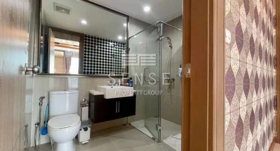 For sale 2 bedrooms condo in Watthana, Bangkok