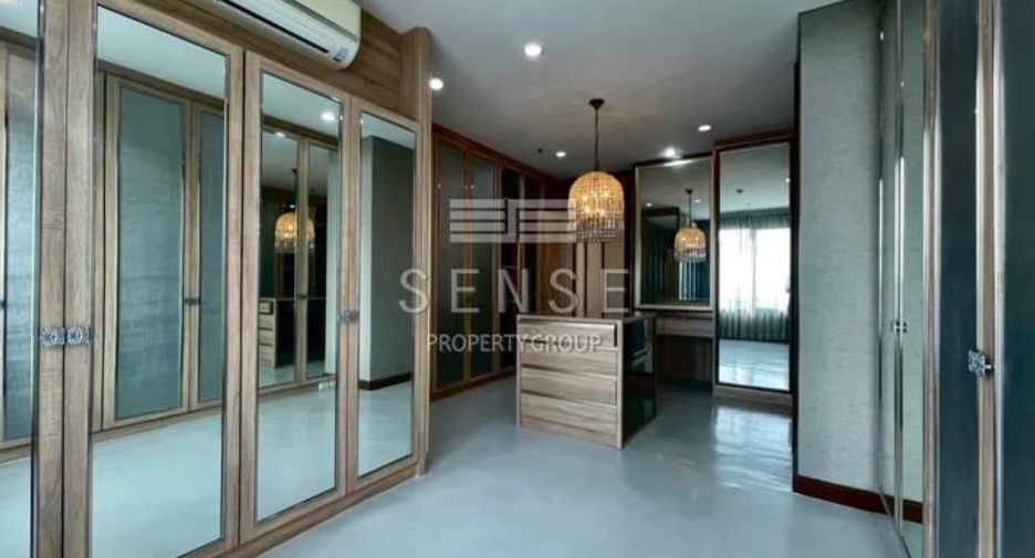 For sale 2 bedrooms condo in Watthana, Bangkok