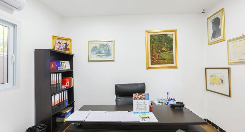 For sale 4 Beds office in East Pattaya, Pattaya