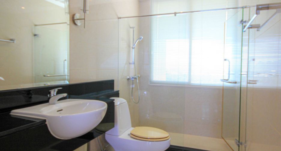For sale 3 bedrooms condo in Cha Am, Phetchaburi