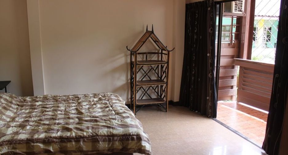 Reihenhaus zum Kauf mit 7 Zimmer in Sattahip, Chonburi
