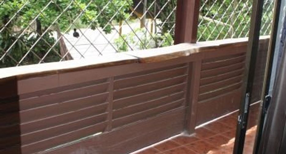Reihenhaus zum Kauf mit 7 Zimmer in Sattahip, Chonburi