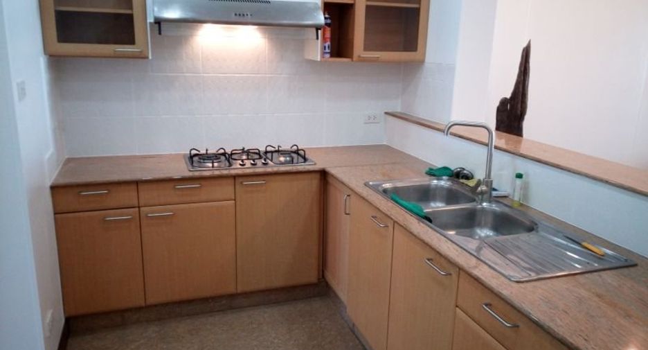 Reihenhaus zum Kauf mit 7 Zimmer in Sattahip, Chonburi