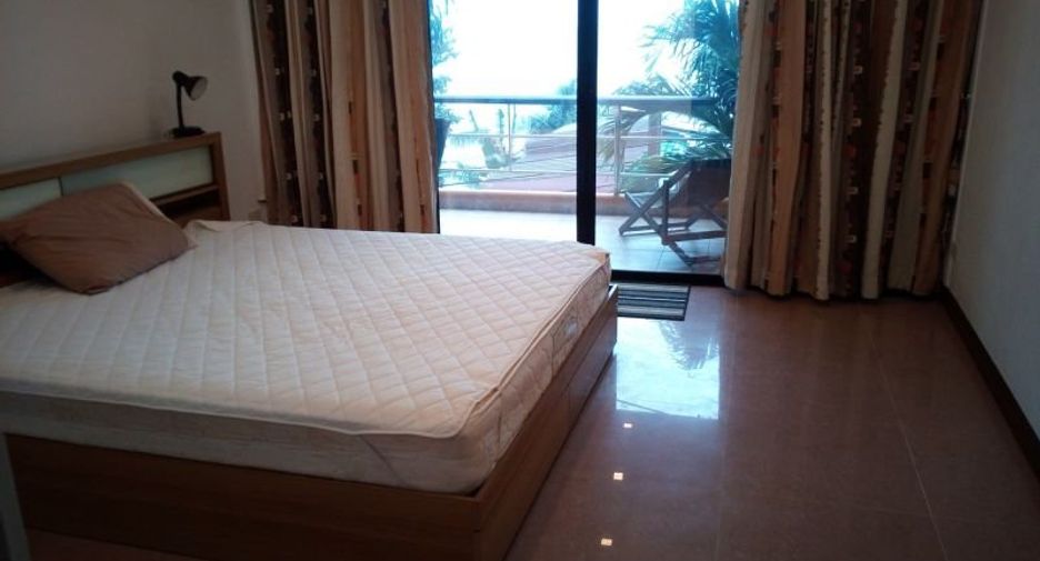 For sale 7 bed townhouse in Na Jomtien, Pattaya