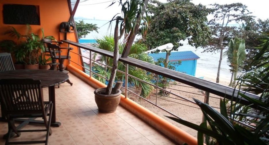 Reihenhaus zum Kauf mit 7 Zimmer in Sattahip, Chonburi