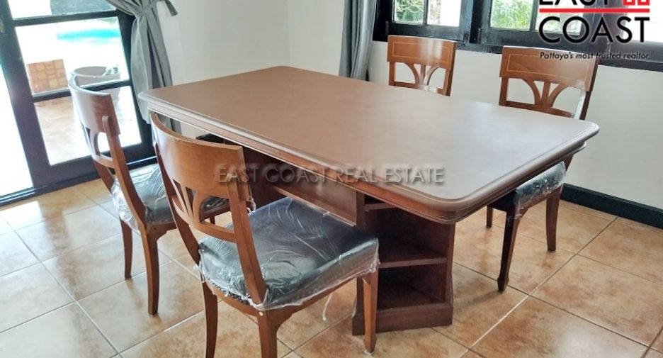 Casa en venta de 4 habitaciones en Bang Lamung, Chonburi