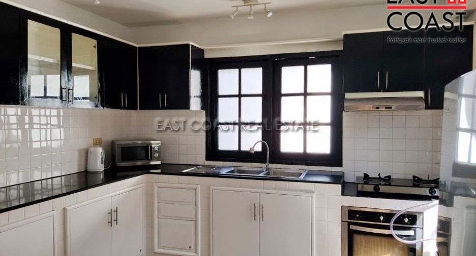 Casa en venta de 4 habitaciones en Bang Lamung, Chonburi
