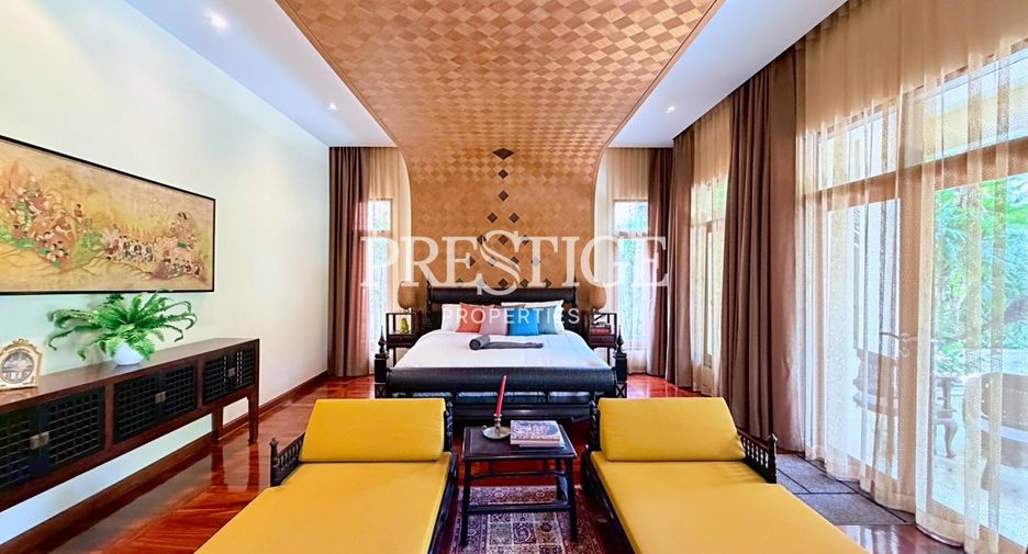 For sale 5 bedrooms house in Sattahip, Chonburi