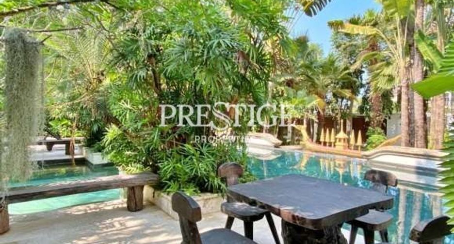 For sale 5 Beds house in Na Jomtien, Pattaya