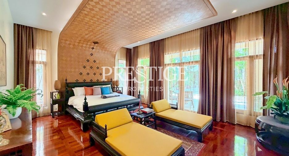 For sale 5 bedrooms house in Sattahip, Chonburi