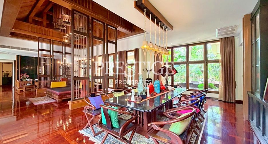 For sale 5 bedrooms house in Sattahip, Chonburi