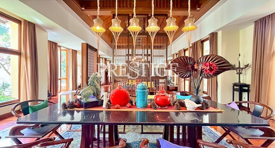 For sale 5 bedrooms house in Sattahip, Chonburi