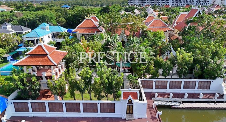 For sale 5 bedrooms house in Sattahip, Chonburi