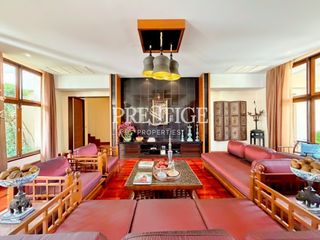 Haus zum Kauf mit 5 Zimmer in Na Jomtien, Pattaya