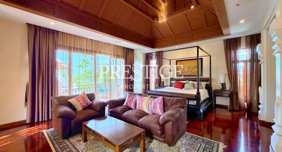 For sale 5 bedrooms house in Sattahip, Chonburi