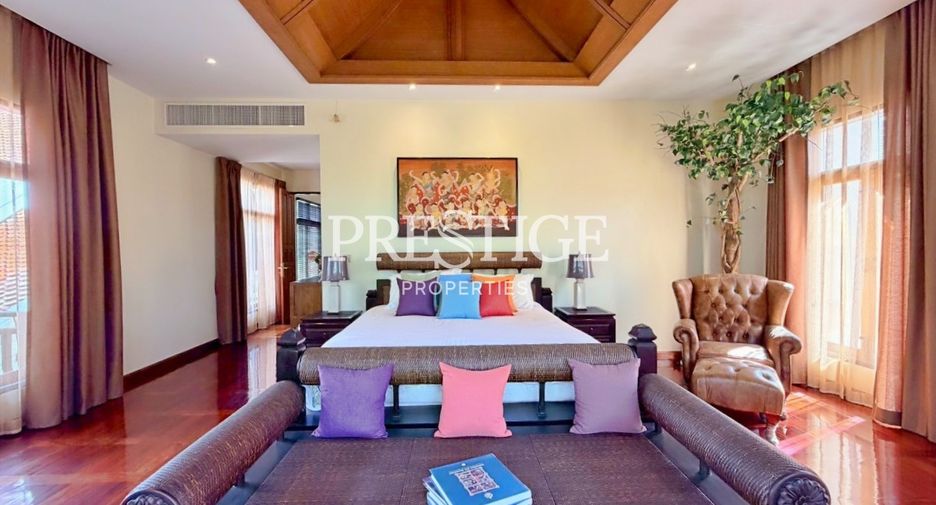 For sale 5 bedrooms house in Sattahip, Chonburi