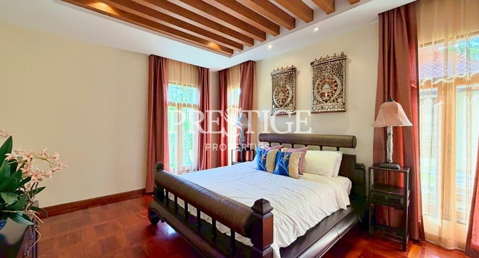 For sale 5 bedrooms house in Sattahip, Chonburi