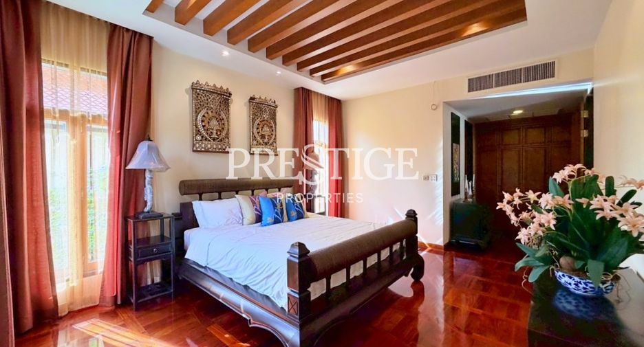 For sale 5 bedrooms house in Sattahip, Chonburi