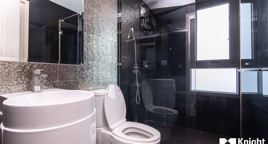 For rent 2 ベッドルーム condo in Khlong Toei, Bangkok