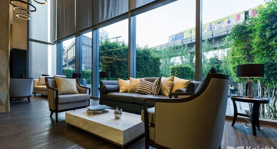 For sale 2 ベッドルーム condo in Khlong Toei, Bangkok
