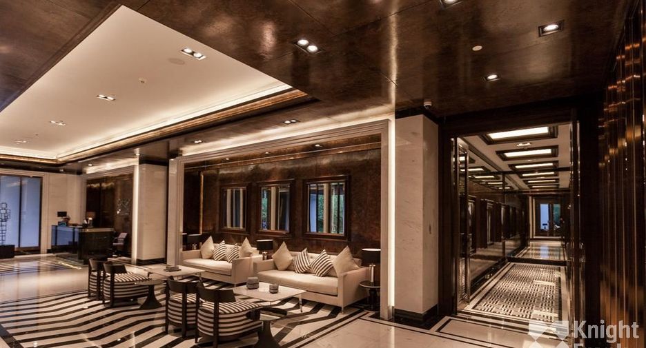 For sale 2 ベッドルーム condo in Khlong Toei, Bangkok