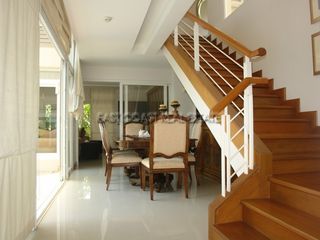 For sale 3 ベッドルーム house in Na Jomtien, Pattaya