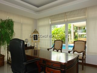 For sale 3 ベッドルーム house in Na Jomtien, Pattaya