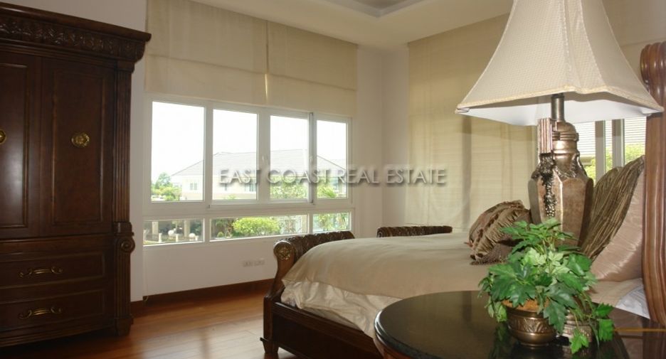 For sale 3 bedrooms house in Sattahip, Chonburi